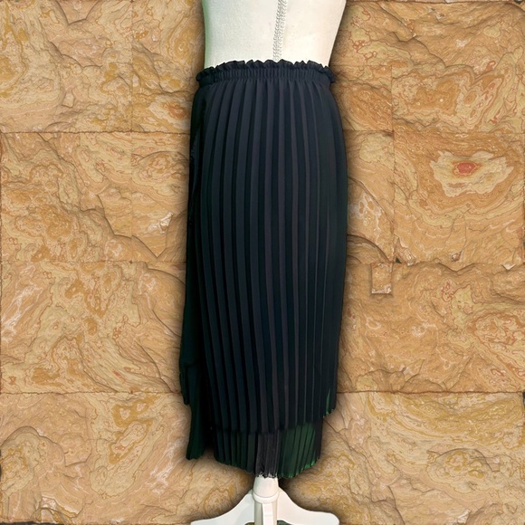 LOYD/FORD Black Pleated Chiffon Slit Front Elasticized Waist Midi Skirt Size 8 - Picture 11 of 15